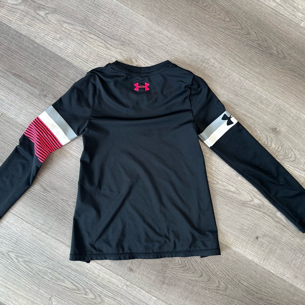 3/24$ Under Armour girls long sleeve “heat gear” shirt size XS - Picture 3 of 5